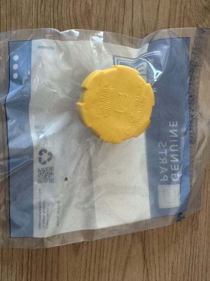 Opel Astra H Vectra C Corsa D Radyatör Yedek Su Depo Kapağı Gm Orjinal 9202799