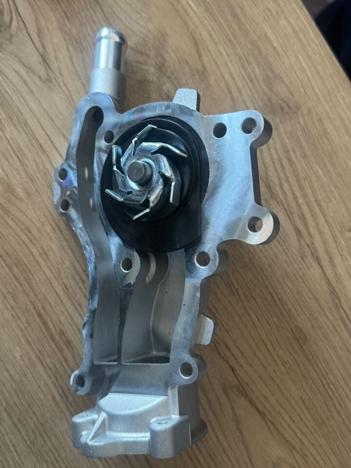 Opel astra h 1.6 xer xep insignia uymlu orjinal su pompası devirdaim 24450895