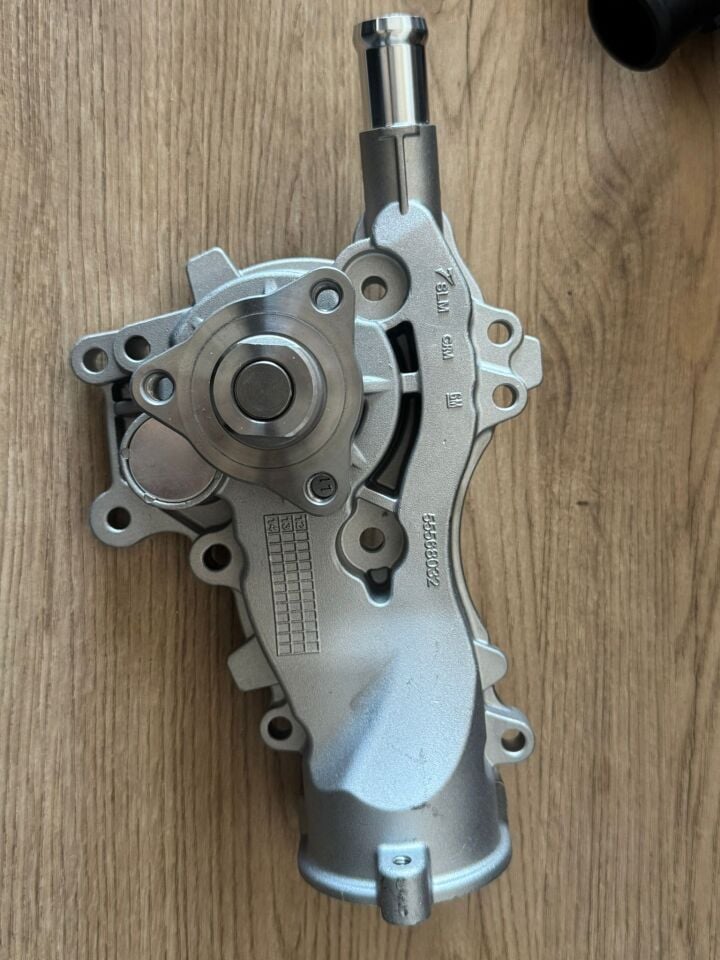 Opel astra h 1.6 xer xep insignia uymlu orjinal su pompası devirdaim 24450895