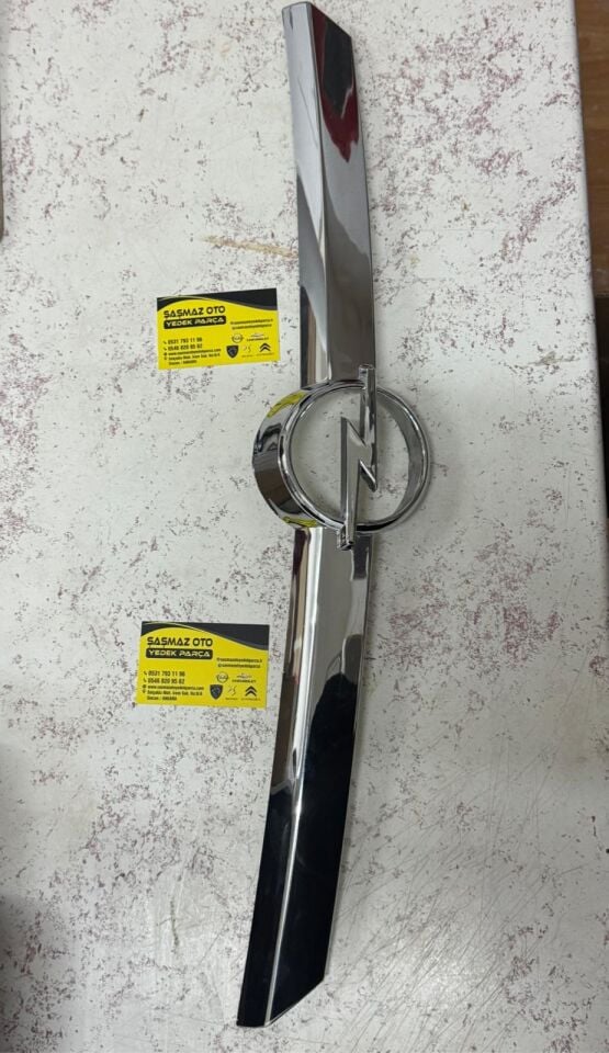 Opel Corsa C Ön Panjur Nikelajı  Makyajlı 2007-2010