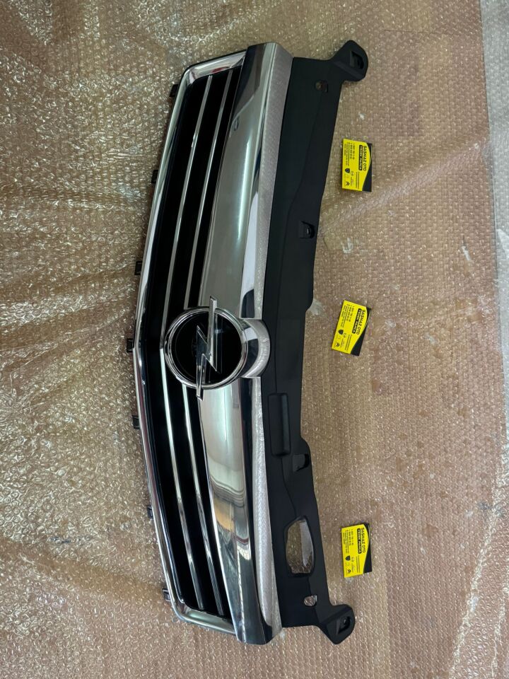 Opel Astra H Ön Panjur 2007-2011 Komple