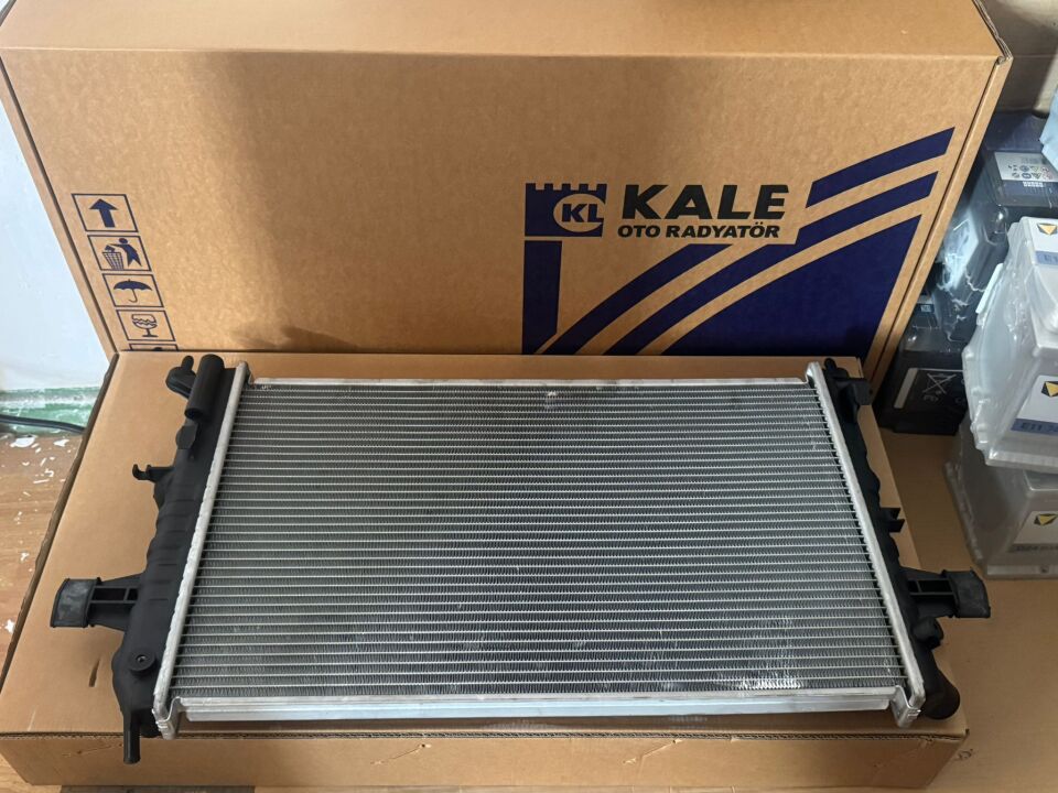 Opel Astra H Z16XEP Su Radyatörü 1300266