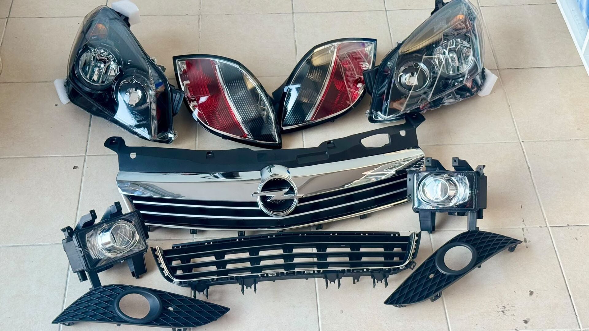 Opel Astra H Cosmo Ön Arka Aydınlatma ve Panjur Seti Far Stop Sis Farı Panjur Takımı
