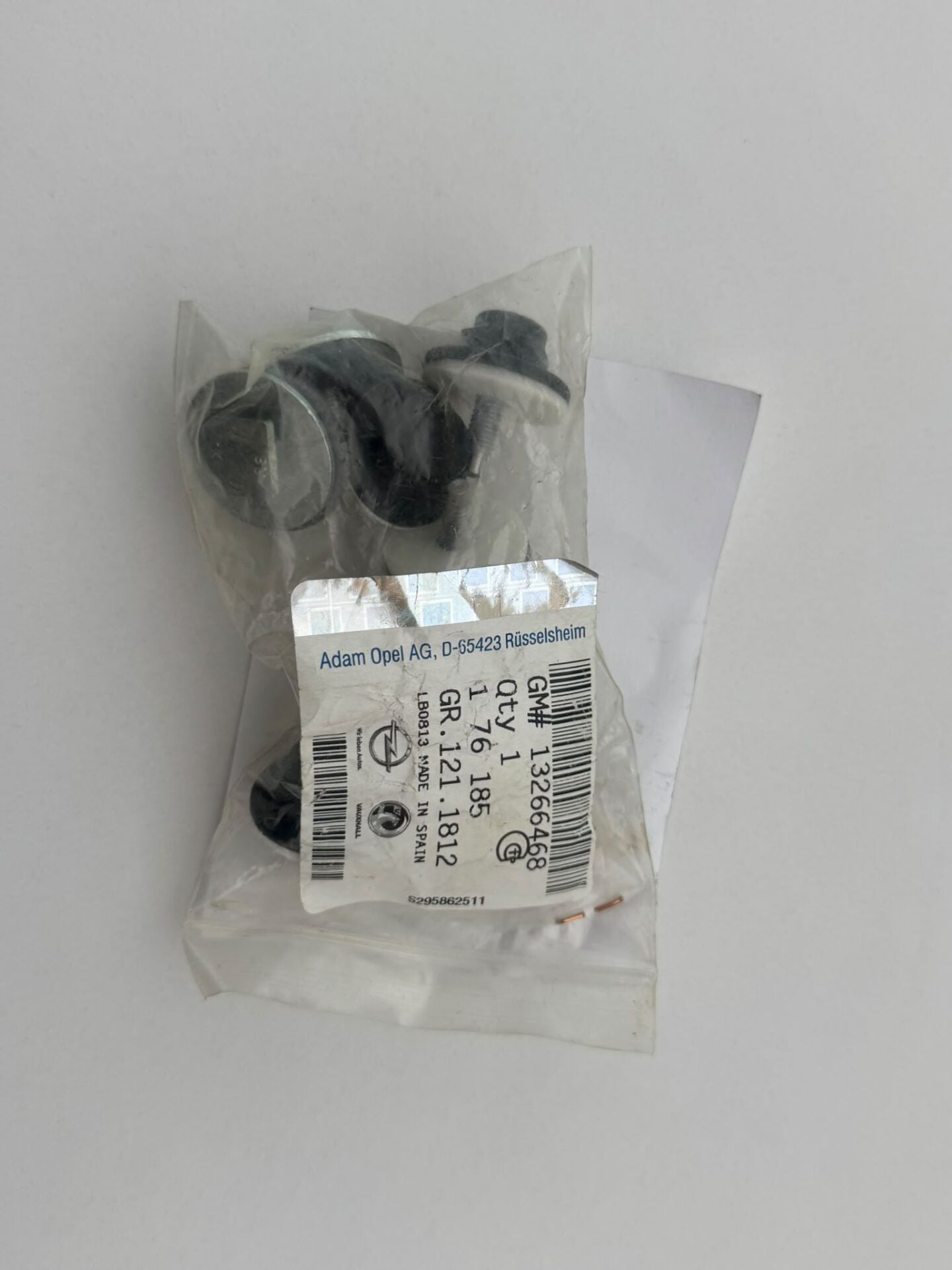 Opel Astra H Bagaj Kapağı Tutamak Civatası GM Orijinal 176185 - 13266468